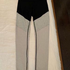 Outdoor voices 7/8 leggings worn once size M
